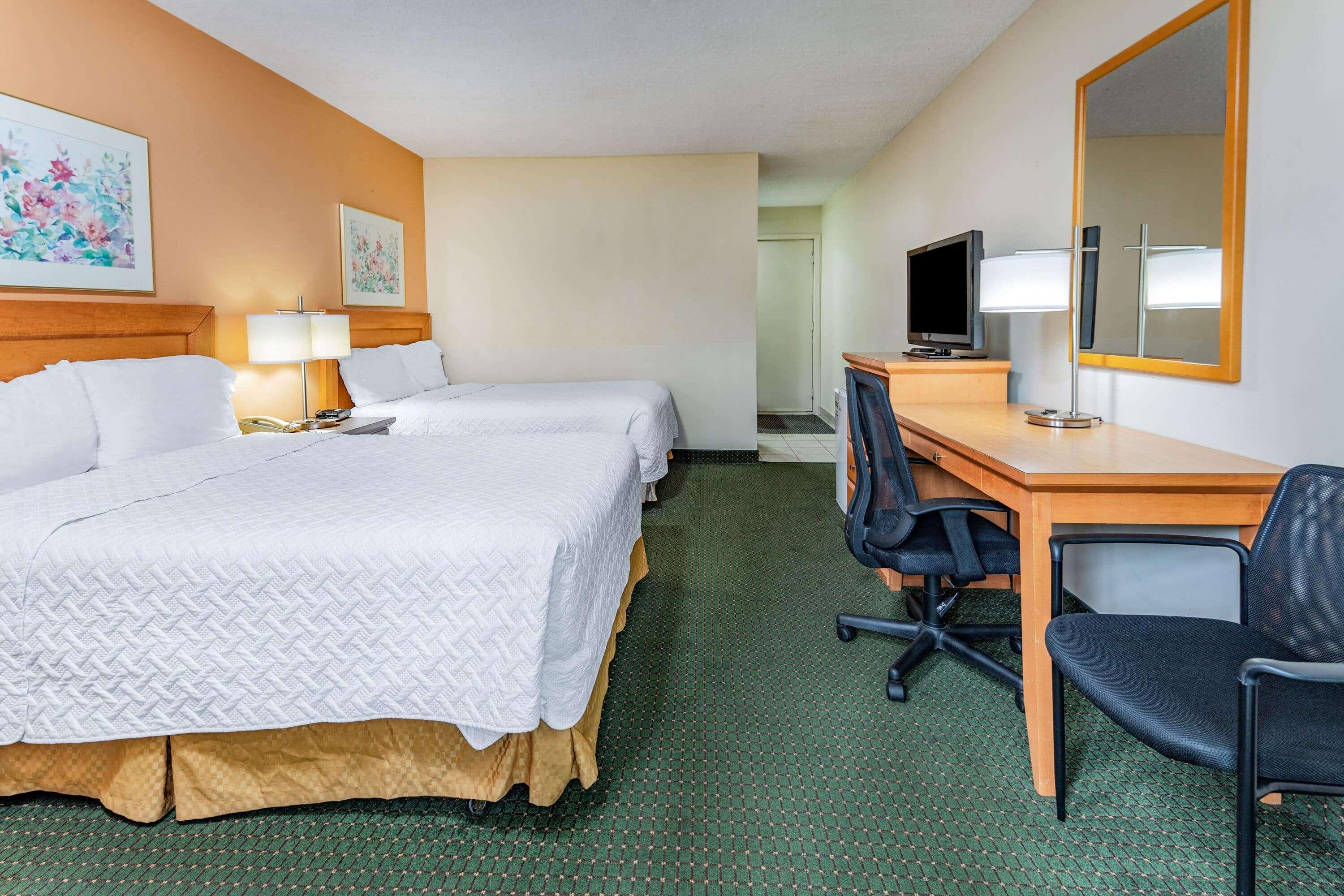 Travelodge By Wyndham Bracebridge Esterno foto