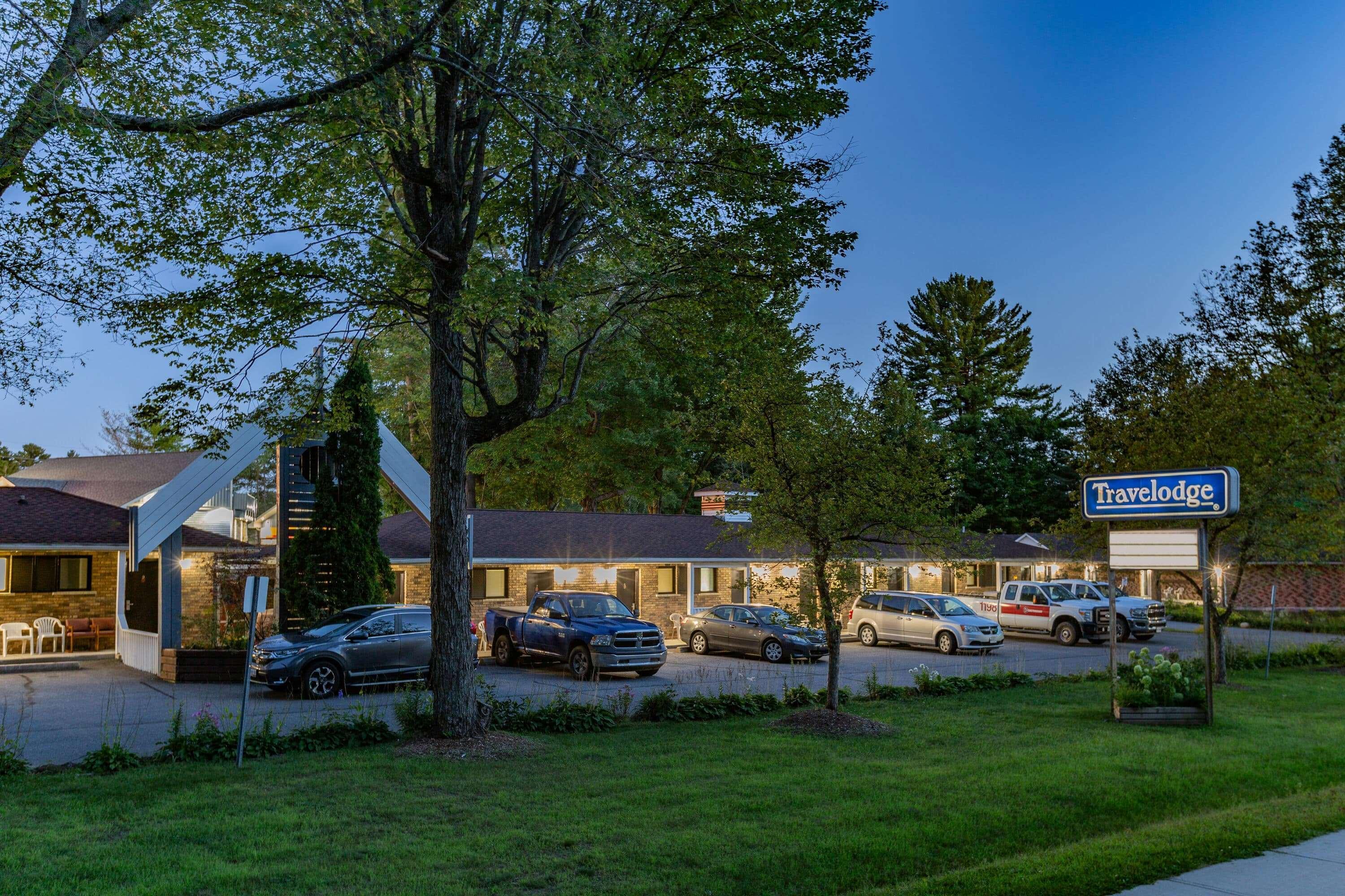 Travelodge By Wyndham Bracebridge Esterno foto